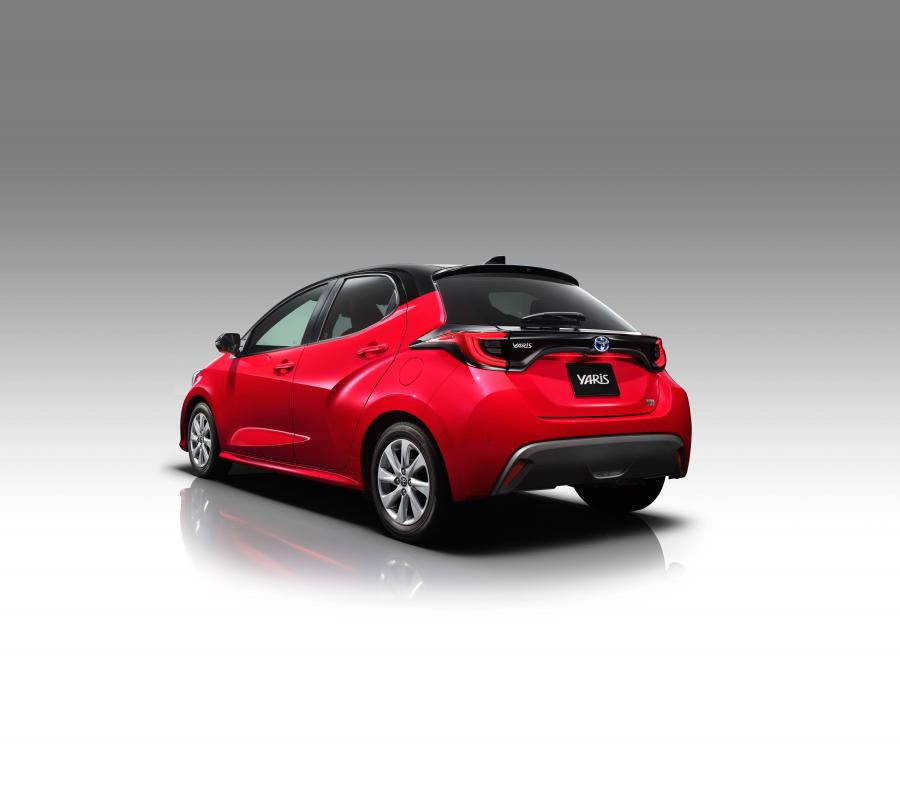  Toyota Yaris Hybrid 2020 года  (JP) (фото 3 из 25)